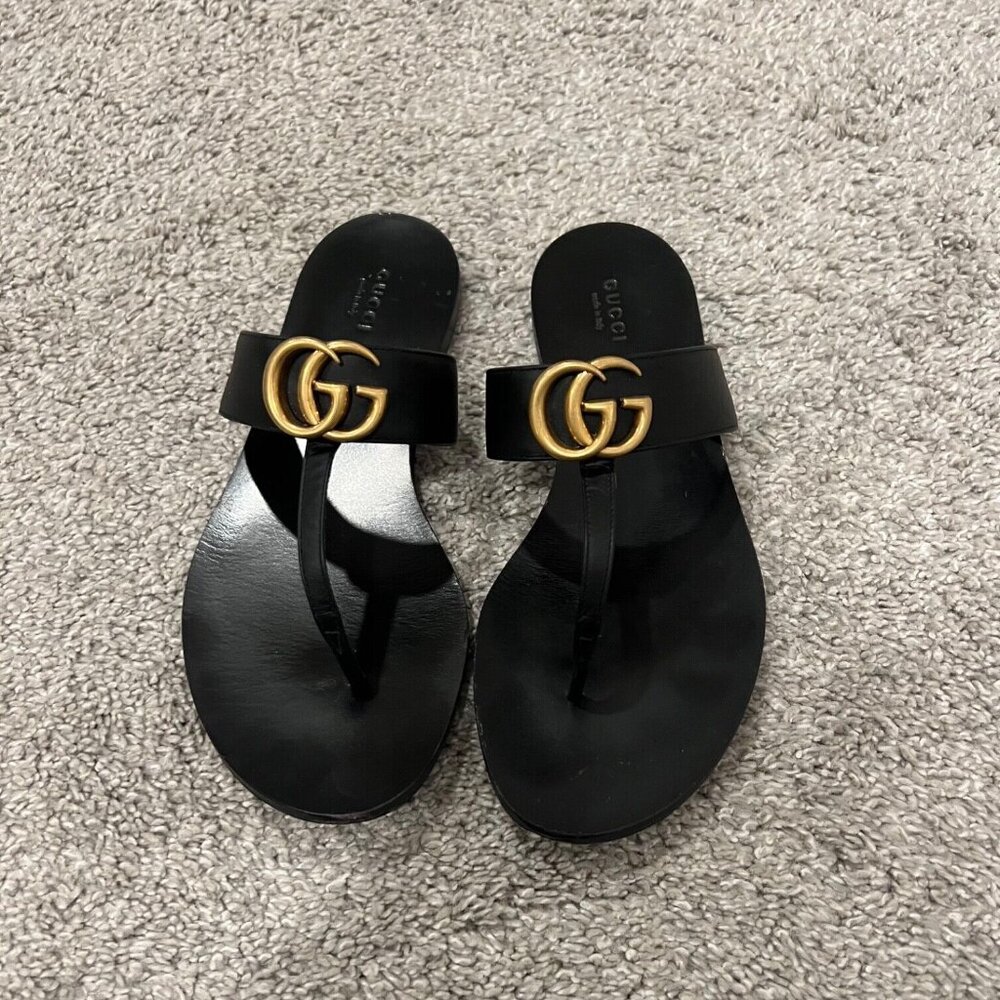 Gucci Marmont Leather Thong Sandals with Double G - Women's Size 38.5 - Black.